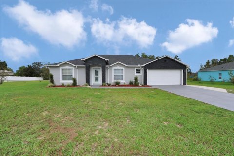 House in Ocala, Florida 3 bedrooms, 185.8 sq.m. № 1915589 - photo 1
