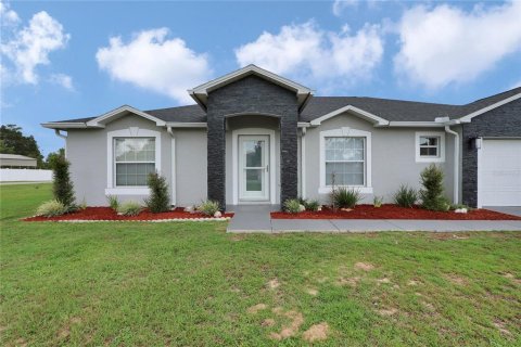 House in Ocala, Florida 3 bedrooms, 185.8 sq.m. № 1915589 - photo 2