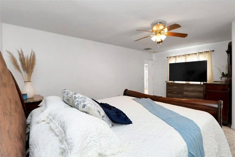 House in Ocala, Florida 3 bedrooms, 185.8 sq.m. № 1915589 - photo 29