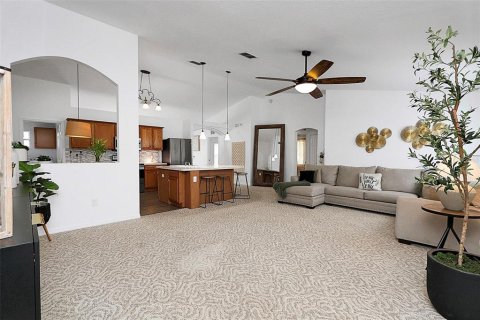 House in Ocala, Florida 3 bedrooms, 185.8 sq.m. № 1915589 - photo 21