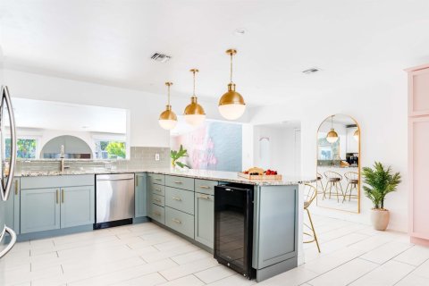 Casa en venta en Oakland Park, Florida, 4 dormitorios, 168.15 m2 № 2147362 - foto 6