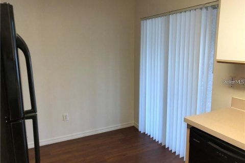 Adosado en alquiler en Brandon, Florida, 2 dormitorios, 148.18 m2 № 1917420 - foto 8