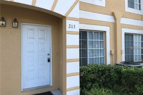 Adosado en alquiler en Brandon, Florida, 2 dormitorios, 148.18 m2 № 1917420 - foto 1