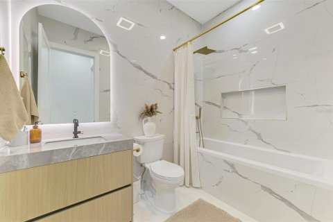 Casa en venta en North Port, Florida, 3 dormitorios, 188.68 m2 № 2238597 - foto 13