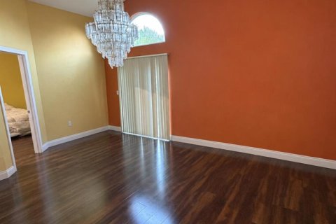 House in North Lauderdale, Florida 3 bedrooms, 136.57 sq.m. № 2378716 - photo 2