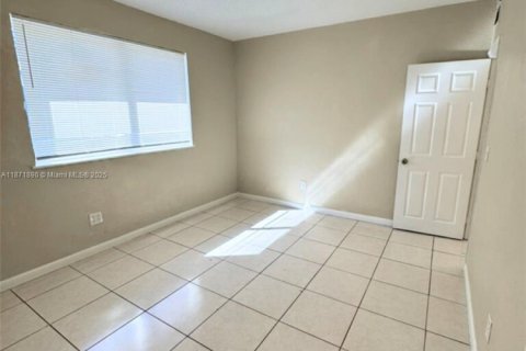 Appartement à louer à Miami, Floride: 2 chambres, 93.83 m2 № 1920452 - photo 5