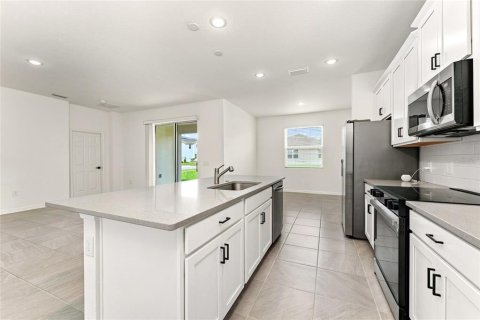 Villa ou maison à louer à Haines City, Floride: 4 chambres, 166.39 m2 № 2413654 - photo 12