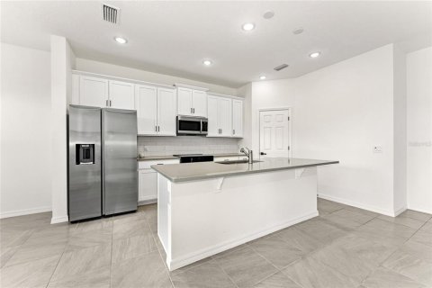 Villa ou maison à louer à Haines City, Floride: 4 chambres, 166.39 m2 № 2413654 - photo 10