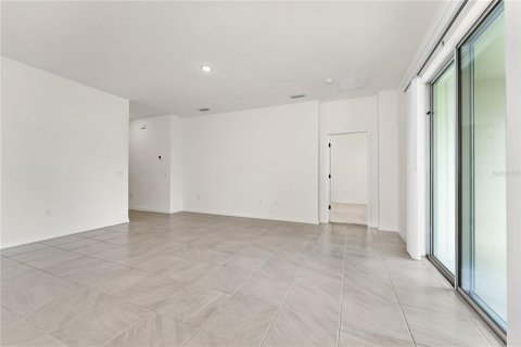Villa ou maison à louer à Haines City, Floride: 4 chambres, 166.39 m2 № 2413654 - photo 15