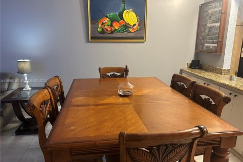 Copropriété à louer à Pembroke Pines, Floride: 1 chambre, 74.32 m2 № 2063865 - photo 6