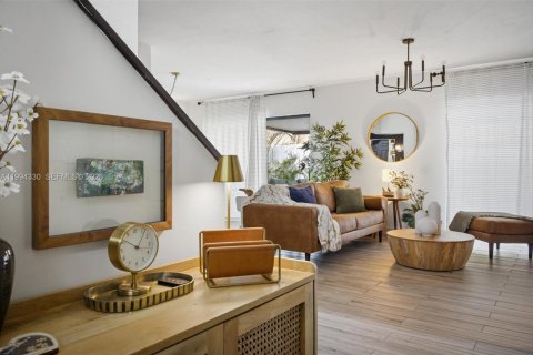 Touwnhouse à vendre à Miami, Floride: 3 chambres, 147.9 m2 № 2055916 - photo 19