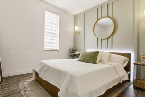 Touwnhouse à vendre à Miami, Floride: 3 chambres, 147.9 m2 № 2055916 - photo 28