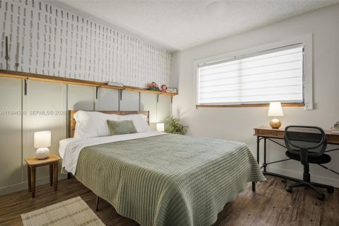 Touwnhouse à vendre à Miami, Floride: 3 chambres, 147.9 m2 № 2055916 - photo 26