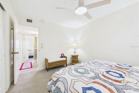 Condo in Clearwater, Florida, 2 bedrooms № 2216407 - photo 19