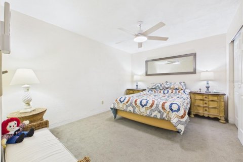 Condo in Clearwater, Florida, 2 bedrooms № 2216407 - photo 20