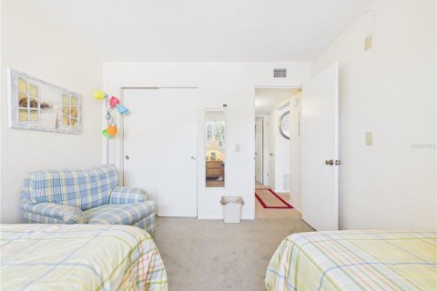 Condo in Clearwater, Florida, 2 bedrooms № 2216407 - photo 24