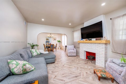 Купить виллу или дом в Майами, Флорида 2 спальни, 121.98м2, № 2051114 - фото 18