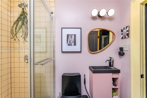 Купить виллу или дом в Майами, Флорида 2 спальни, 121.98м2, № 2051114 - фото 21