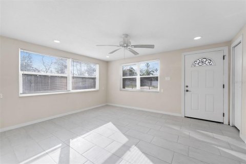 Apartamento en alquiler en Port Richey, Florida, 3 dormitorios, 83.61 m2 № 1553744 - foto 11