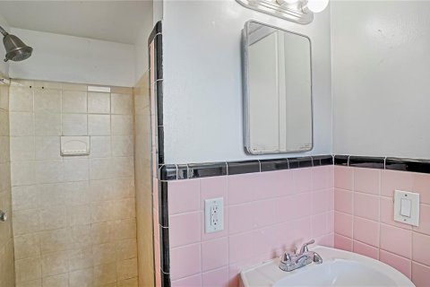 Villa ou maison à vendre à Orlando, Floride: 3 chambres, 118.54 m2 № 2356516 - photo 24