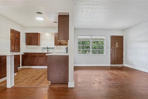 Villa ou maison à vendre à Orlando, Floride: 3 chambres, 118.54 m2 № 2356516 - photo 5