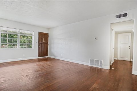 Villa ou maison à vendre à Orlando, Floride: 3 chambres, 118.54 m2 № 2356516 - photo 2