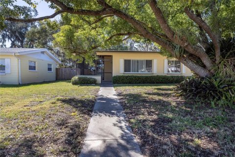House in Saint Petersburg, Florida 2 bedrooms, 91.69 sq.m. № 1836874 - photo 19