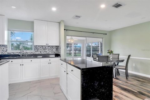 Casa en venta en Port Charlotte, Florida, 2 dormitorios, 97.55 m2 № 1909183 - foto 14