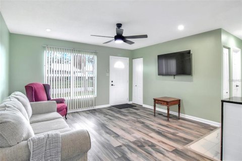 Casa en venta en Port Charlotte, Florida, 2 dormitorios, 97.55 m2 № 1909183 - foto 4