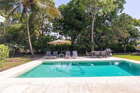 Casa en venta en Palmetto Bay, Florida, 3 dormitorios, 118.17 m2 № 1965988 - foto 2