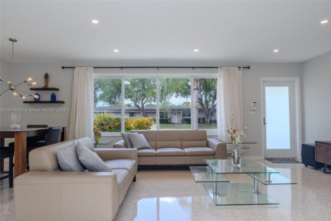 Casa en venta en Palmetto Bay, Florida, 3 dormitorios, 118.17 m2 № 1965988 - foto 15