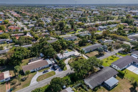 Casa en venta en Palmetto Bay, Florida, 3 dormitorios, 118.17 m2 № 1965988 - foto 16