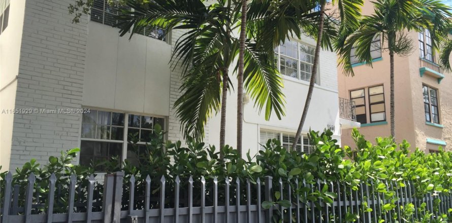 Condo in Miami Beach, Florida, 1 bedroom  № 1868170