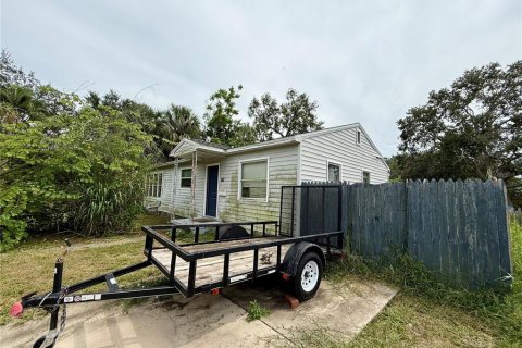 Land in Saint Petersburg, Florida № 1912040 - photo 4