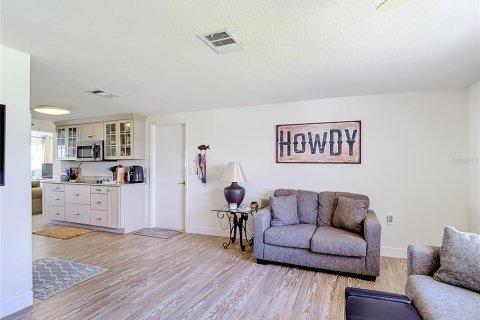 Casa en venta en Hudson, Florida, 3 dormitorios, 115.94 m2 № 2310459 - foto 4