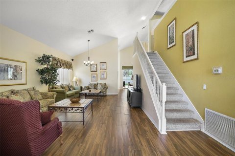 House in Kissimmee, Florida 5 bedrooms, 248.7 sq.m. № 1553108 - photo 4