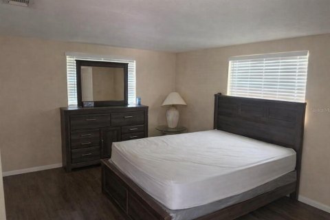 Купить виллу или дом в Нью-Порт-Ричи, Флорида 10 комнат, 162.39м2, № 2099176 - фото 13