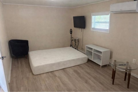 Купить виллу или дом в Нью-Порт-Ричи, Флорида 10 комнат, 162.39м2, № 2099176 - фото 9