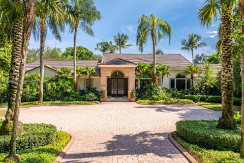House in Pinecrest, Florida 6 bedrooms, 568.19 sq.m. № 1944436 - photo 5