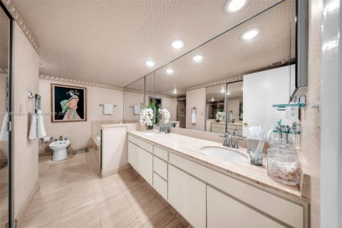 Copropriété à vendre à Coral Gables, Floride: 2 chambres, 137.68 m2 № 1927202 - photo 21