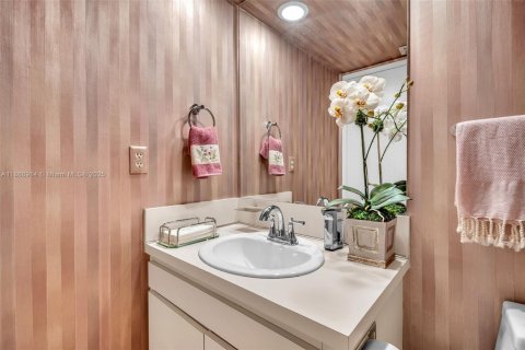 Copropriété à vendre à Coral Gables, Floride: 2 chambres, 137.68 m2 № 1927202 - photo 10