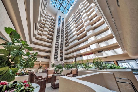 Copropriété à vendre à Coral Gables, Floride: 2 chambres, 137.68 m2 № 1927202 - photo 28