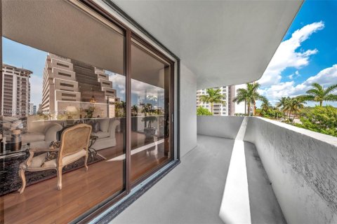 Copropriété à vendre à Coral Gables, Floride: 2 chambres, 137.68 m2 № 1927202 - photo 9