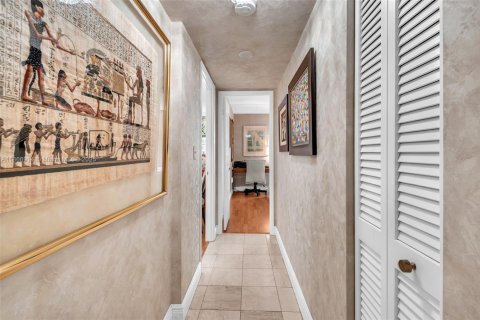 Copropriété à vendre à Coral Gables, Floride: 2 chambres, 137.68 m2 № 1927202 - photo 16