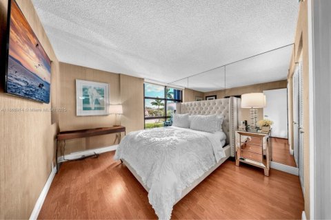 Copropriété à vendre à Coral Gables, Floride: 2 chambres, 137.68 m2 № 1927202 - photo 25