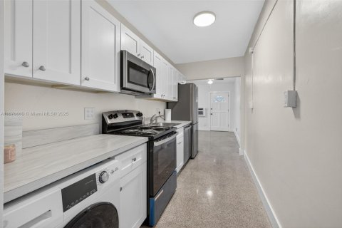 Copropriété à louer à Pompano Beach, Floride: 1 chambre, 51.47 m2 № 1928778 - photo 10