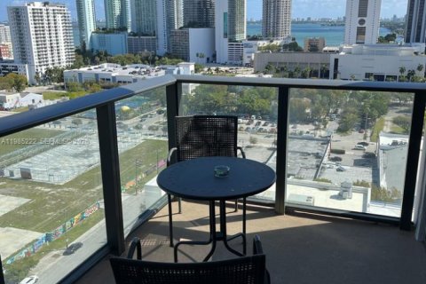 Снять в аренду кондоминиум в Майами, Флорида 2 спальни, 93.74м2, № 2050900 - фото 11