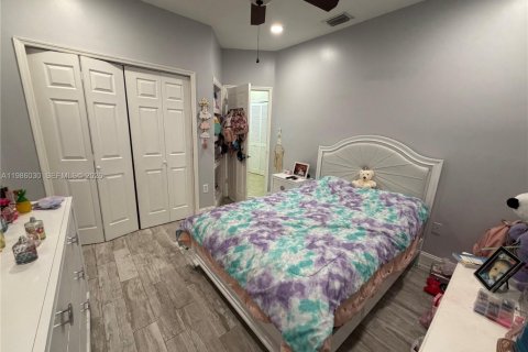 Снять в аренду виллу или дом в Майами-Лейкс, Флорида 3 спальни, 145.48м2, № 2047819 - фото 22