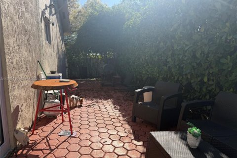 Снять в аренду виллу или дом в Майами-Лейкс, Флорида 3 спальни, 145.48м2, № 2047819 - фото 30