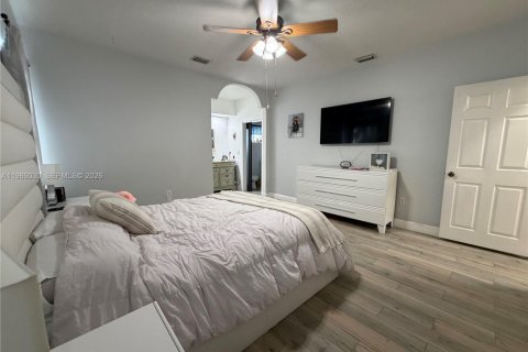 Снять в аренду виллу или дом в Майами-Лейкс, Флорида 3 спальни, 145.48м2, № 2047819 - фото 24